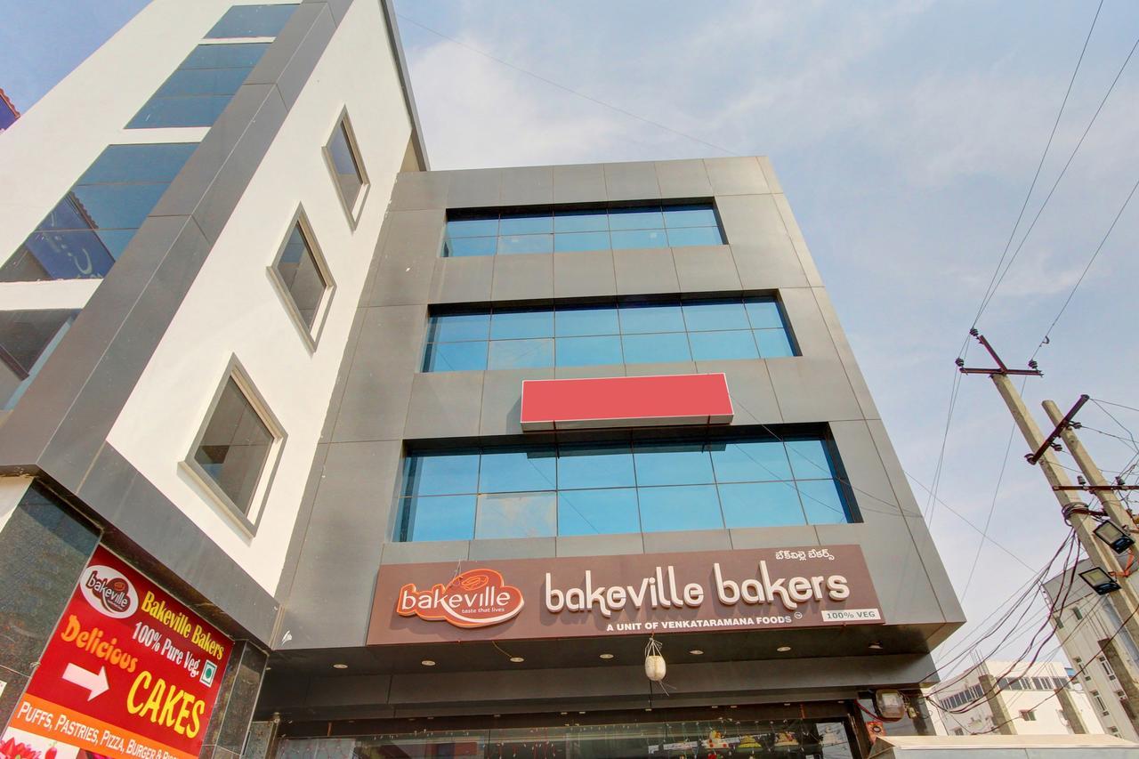 Oyo 11670 Hotel Vishnu Priya Residency Haydarabad Dış mekan fotoğraf